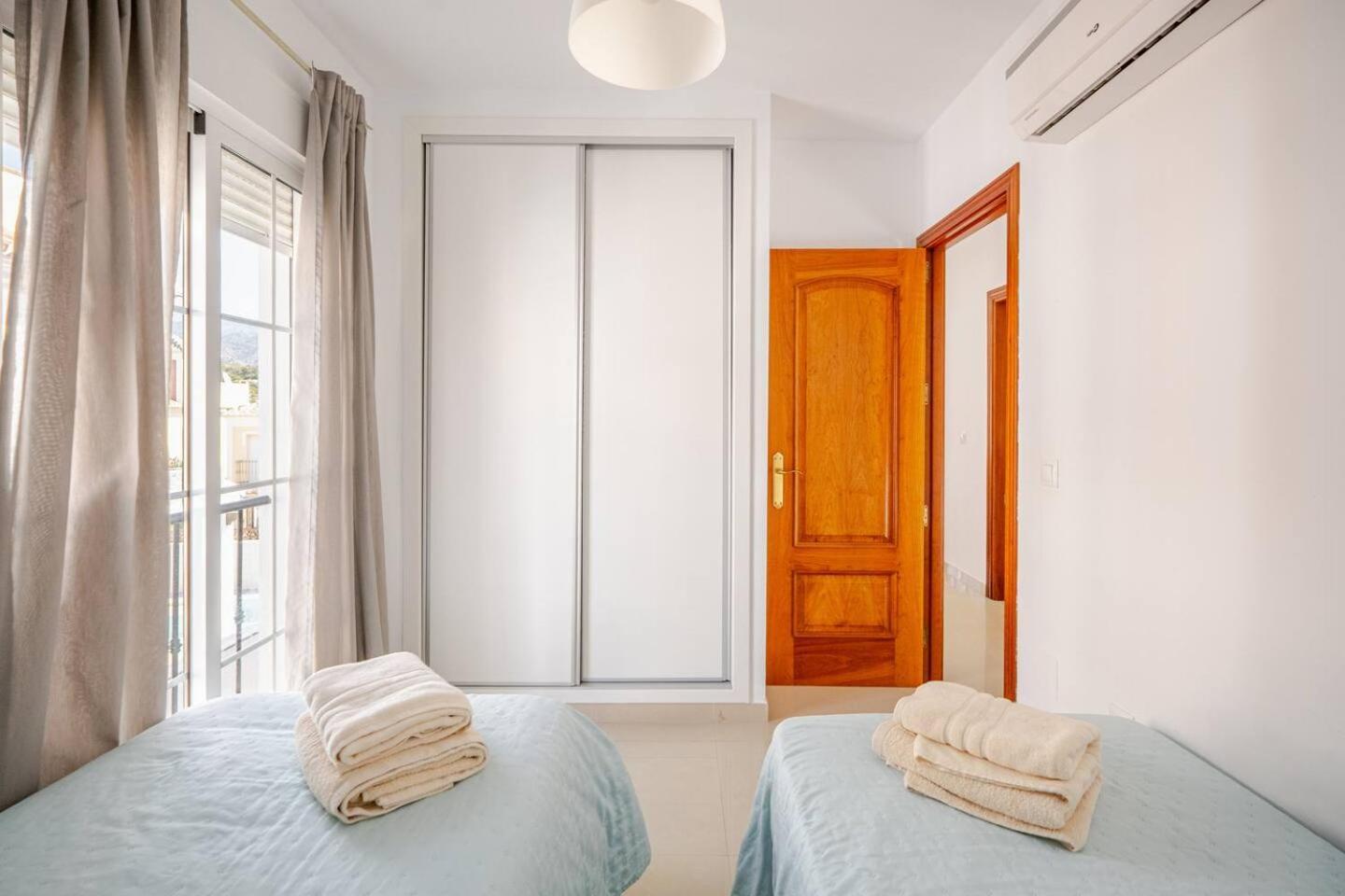 Villa Antonia Mar - Private & Heated Pool - Punta Lara Nerja Ngoại thất bức ảnh